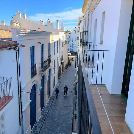 Unio - En El Casco Antiguo Cadaques