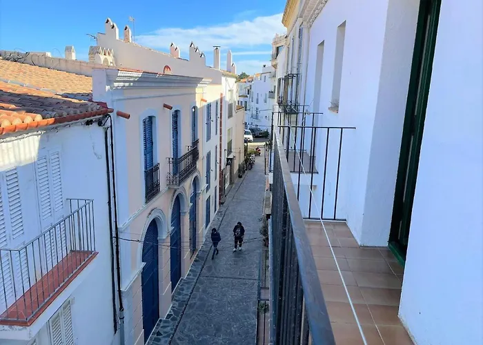 Unio - En El Casco Antiguo Cadaqués